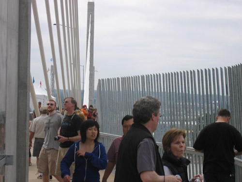 Sidewalk closure mostly ignored